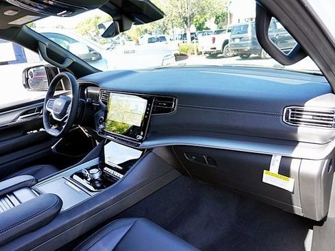 New 2026 Jeep Grand Wagoneer Limited w/ Premium Group II AWD/4WD image 11