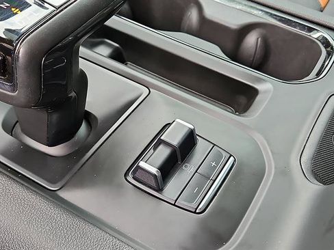 Used 2023 GMC Sierra 1500 AT4 w/ AT4 Premium Package image 18