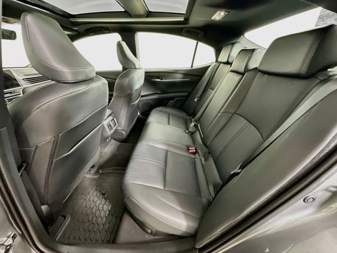 Used 2026 Toyota Camry XSE FWD image 28