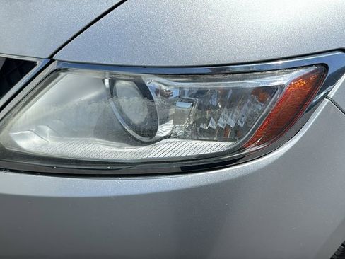 Used 2011 Lincoln MKX 2WD w/ Wood Pkg image 6