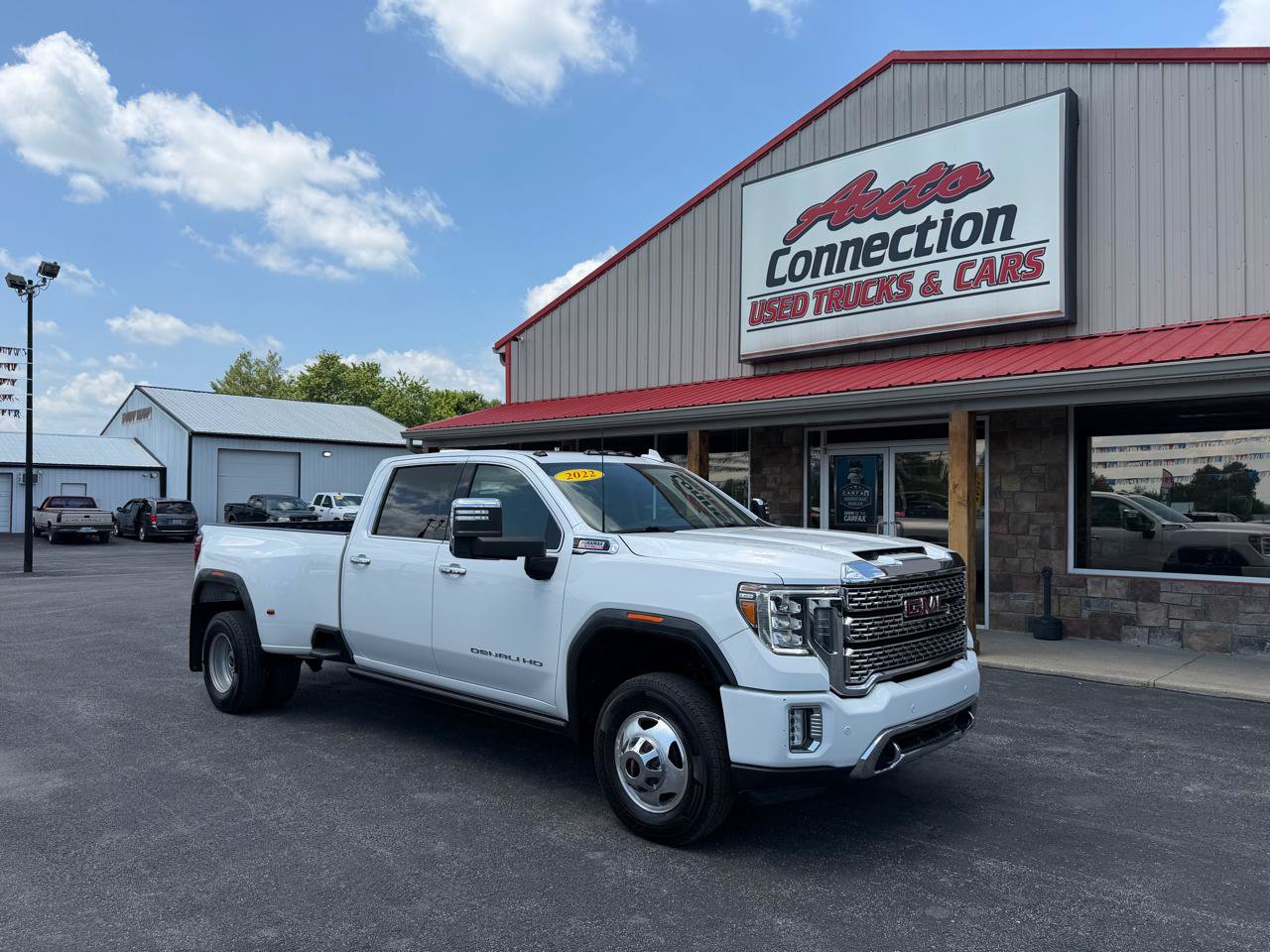 Used 2022 GMC Sierra 3500 Denali w/ Denali Ultimate Package AWD/4WD image 1