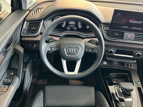 Certified 2025 Audi Q5 2.0T Premium Plus image 16