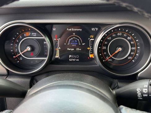 Used 2021 Jeep Wrangler Unlimited Sport AWD/4WD image 18