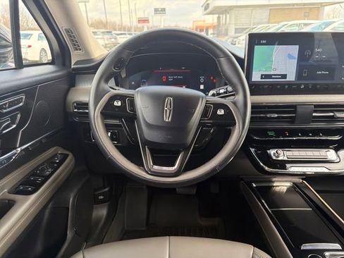 Certified 2023 Lincoln Corsair AWD image 18