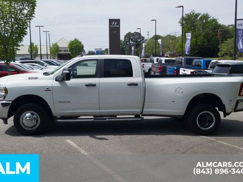 Used 2024 RAM 3500 Big Horn AWD/4WD image 11