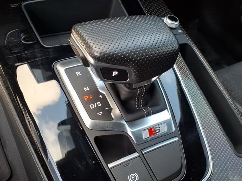 Used 2022 Audi SQ5 Premium w/ Convenience Package image 24