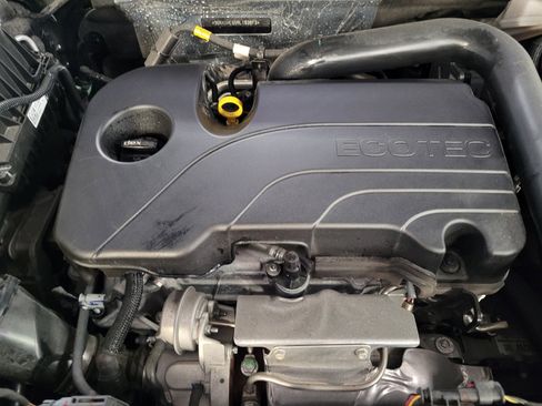 Used 2024 Chevrolet Equinox LS w/ Driver Confidence II Package FWD image 30