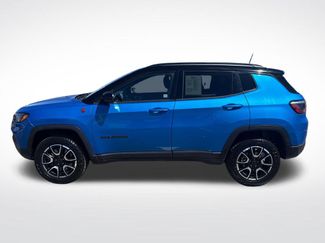 Used 2025 Jeep Compass Trailhawk AWD/4WD video 2