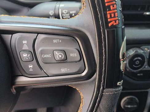 Used 2024 Jeep Gladiator Sport AWD/4WD image 13