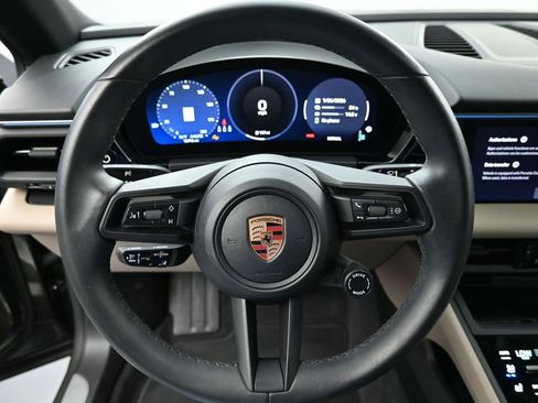 Certified 2025 Porsche Macan Electric image 11