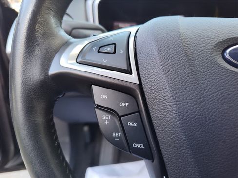 Used 2014 Ford Fusion SE image 20