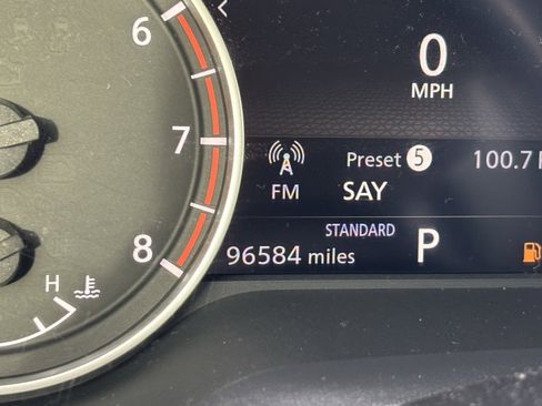 Used 2021 Nissan Rogue SV w/ Premium Package image 8