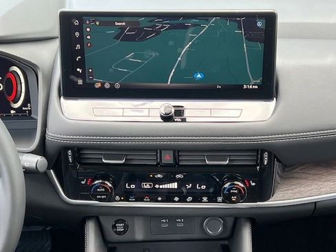 New 2026 Nissan Rogue Platinum image 18