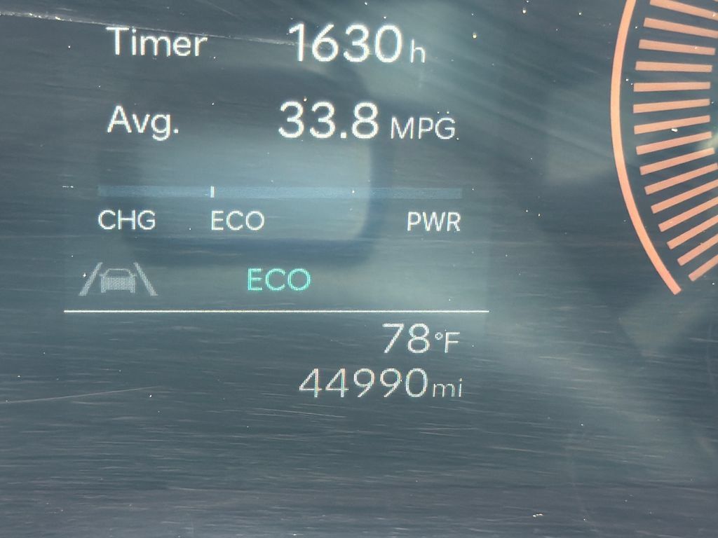 Used 2025 Hyundai Santa Fe SEL FWD image 19