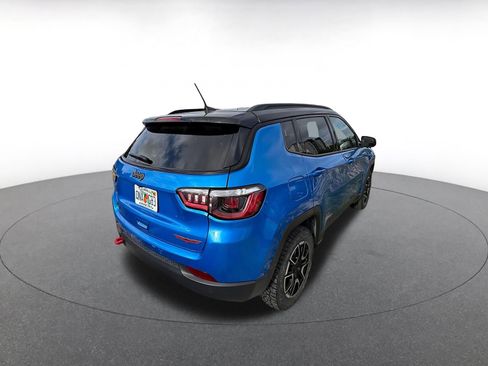 Used 2025 Jeep Compass Trailhawk image 8
