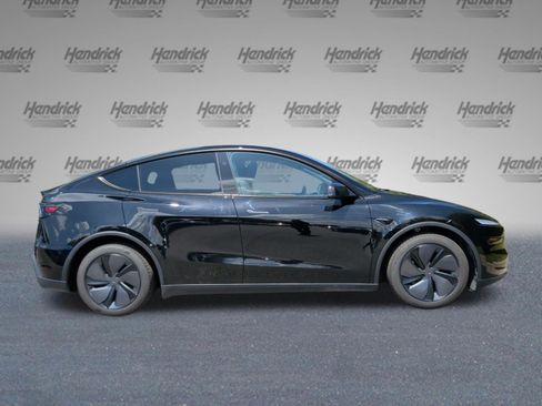 Used 2026 Tesla Model Y AWD image 6