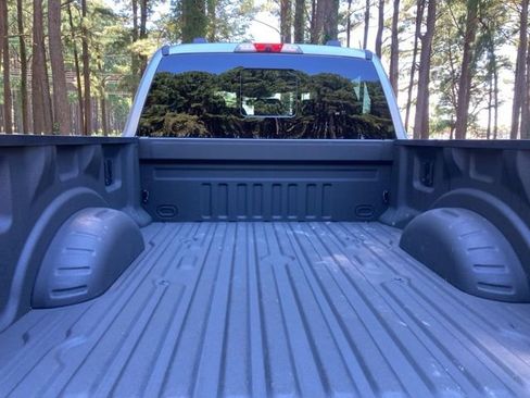 Used 2023 Ford F250 Lariat w/ FX4 Off-Road Package image 18