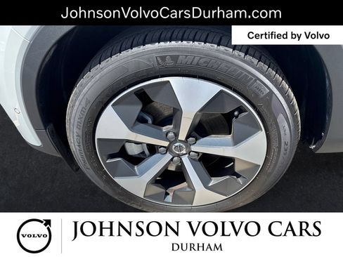 Certified 2026 Volvo XC40 B5 Plus AWD/4WD image 20