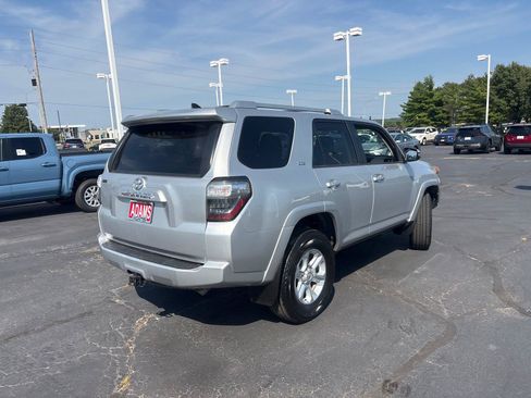Used 2018 Toyota 4Runner SR5 Premium AWD/4WD image 9