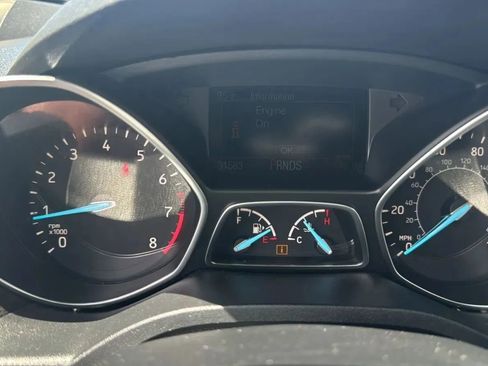 Used 2017 Ford Escape SE FWD image 32