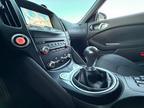 Used 2017 Nissan 370Z Touring Sport image 21