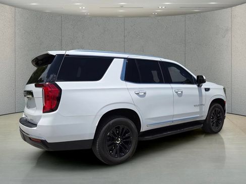 Used 2021 GMC Yukon SLT w/ SLT Premium Package AWD/4WD image 4