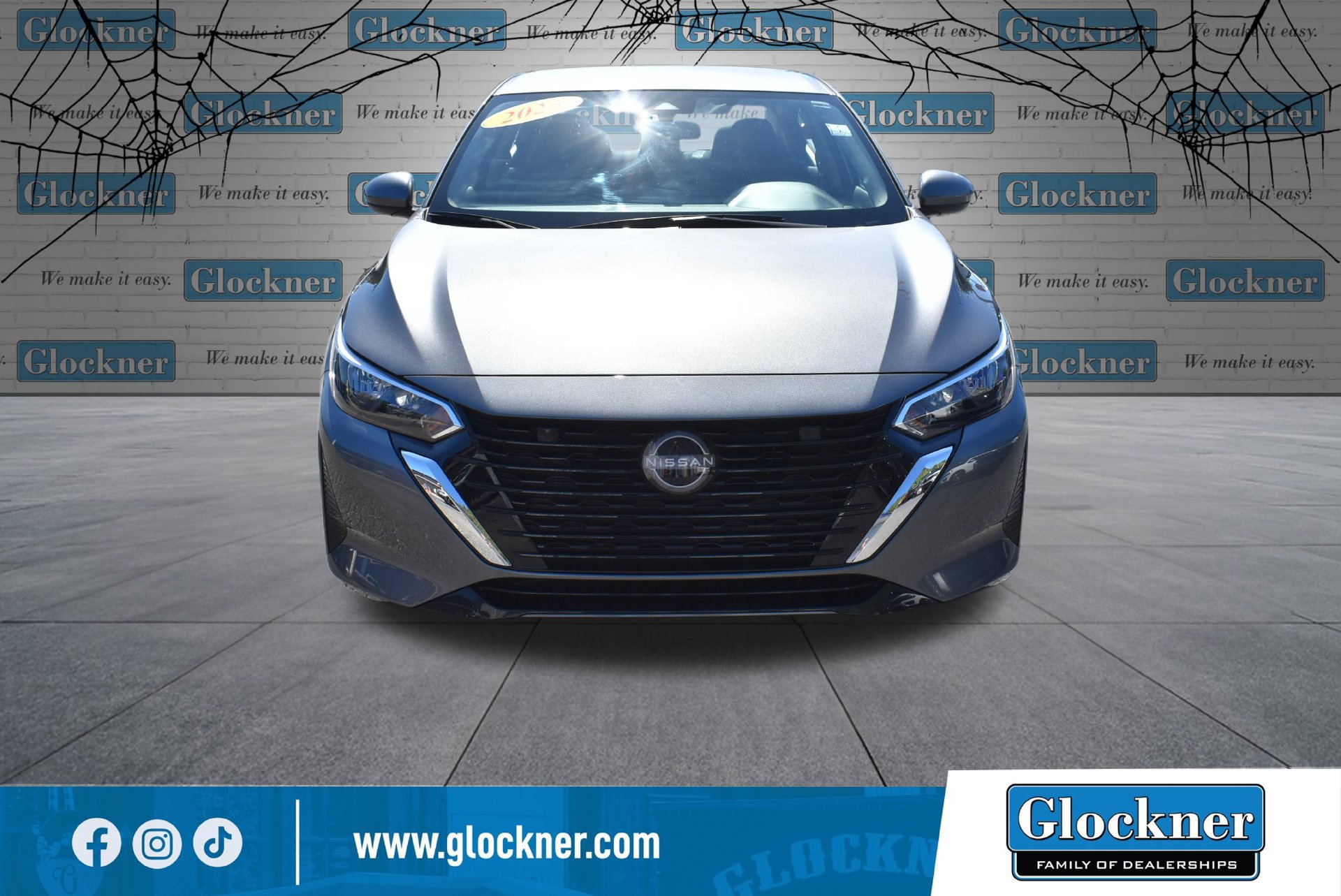 Used 2025 Nissan Sentra SV w/ Trunk Package FWD image 2