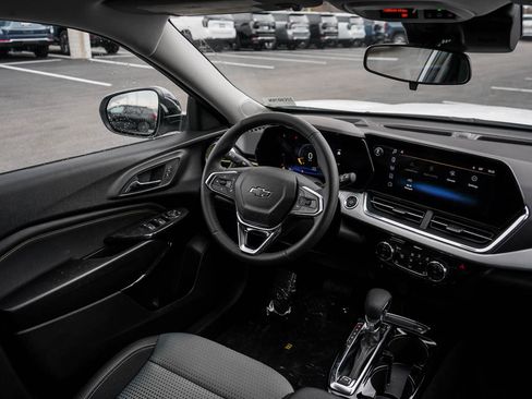 New 2026 Chevrolet Trax LT w/ Driver Confidence Package FWD image 13