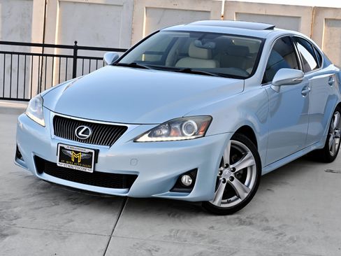 Used 2011 Lexus IS 250 w/ Premium Pkg Value Edition image 39