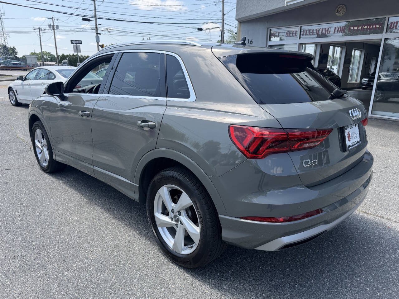 Used 2020 Audi Q3 2.0T Premium w/ Convenience Package AWD/4WD image 5