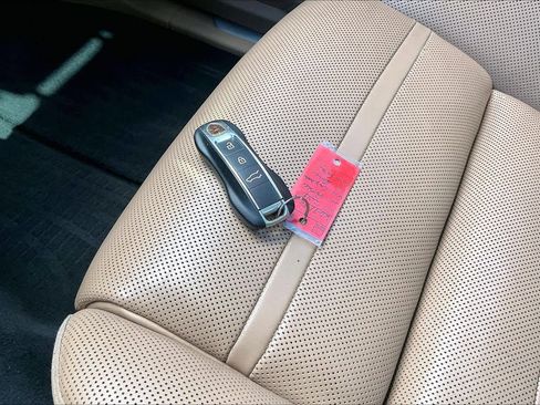 Used 2019 Porsche Cayenne image 14