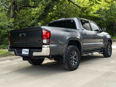 Used 2023 Toyota Tacoma SR5 RWD image 8