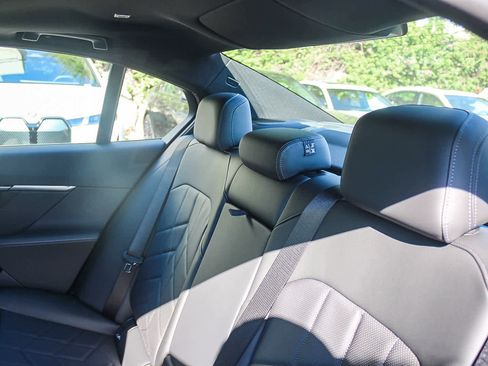 New 2026 BMW i5 eDrive40 w/ M Sport Package RWD image 18