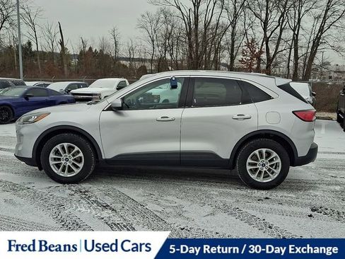 Certified 2020 Ford Escape SE image 6