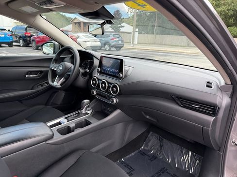 Used 2024 Nissan Sentra SV FWD image 29