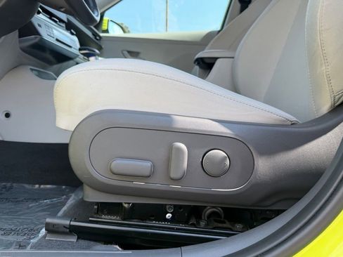 Used 2024 Hyundai Kona SEL image 27