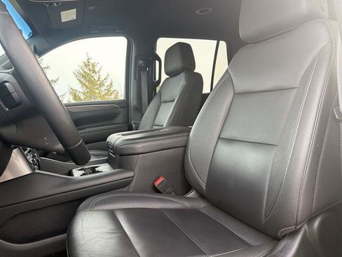 Used 2024 Chevrolet Tahoe LT w/ Luxury Package image 13