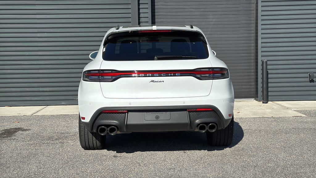 Certified 2026 Porsche Macan AWD/4WD image 23