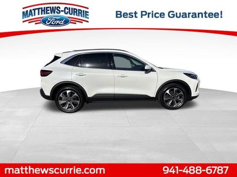 Certified 2023 Ford Escape Platinum image 3
