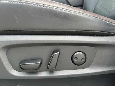 Used 2024 Nissan Pathfinder Platinum w/ Cargo Package AWD/4WD image 29