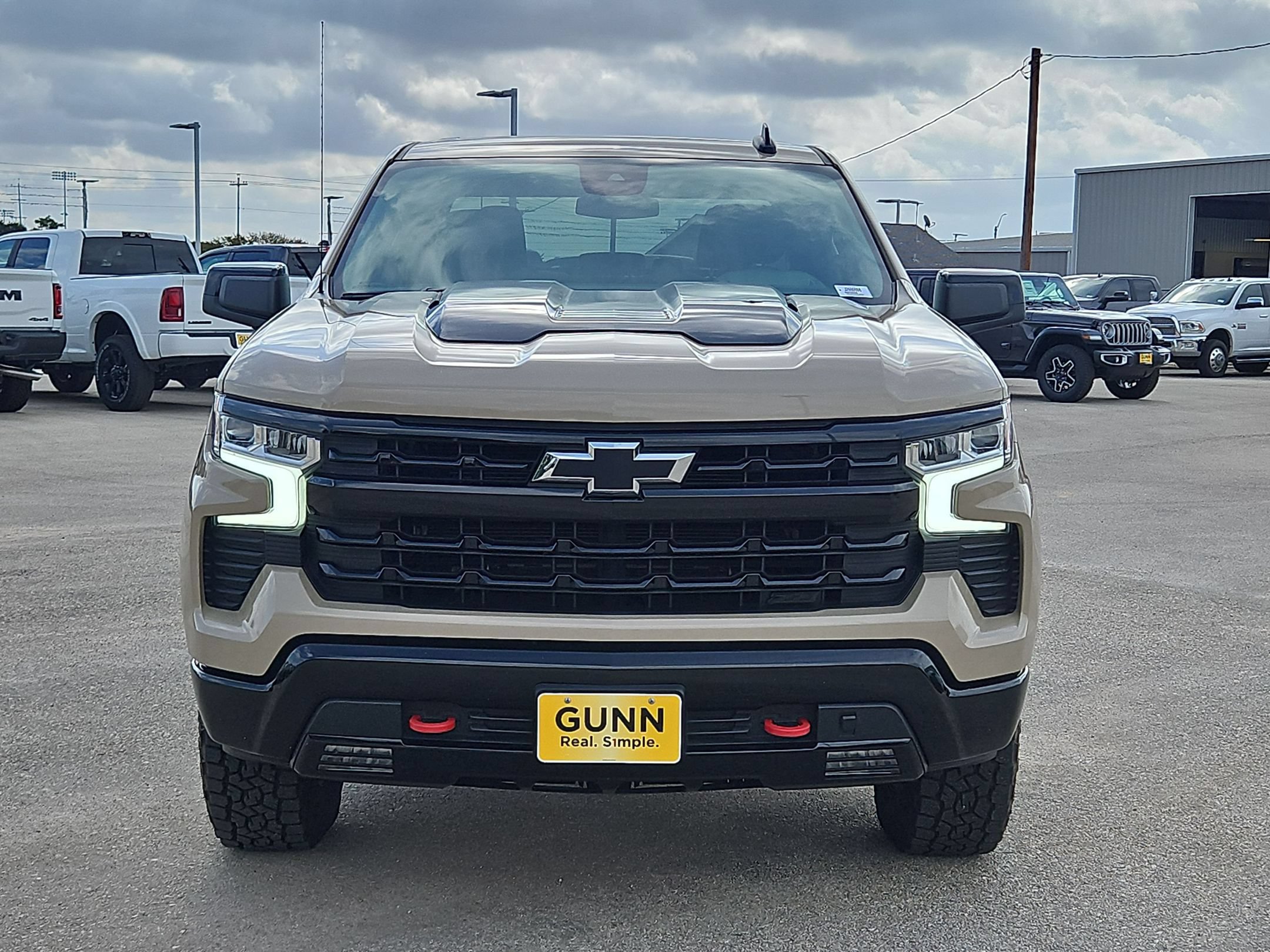 Used 2023 Chevrolet Silverado 1500 LT Trail Boss w/ LPO, Dark Essentials Package AWD/4WD image 8