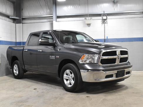 Used 2017 RAM 1500 Classic SLT AWD/4WD image 27