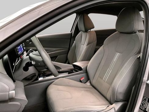 Used 2021 Hyundai Elantra SEL FWD image 24