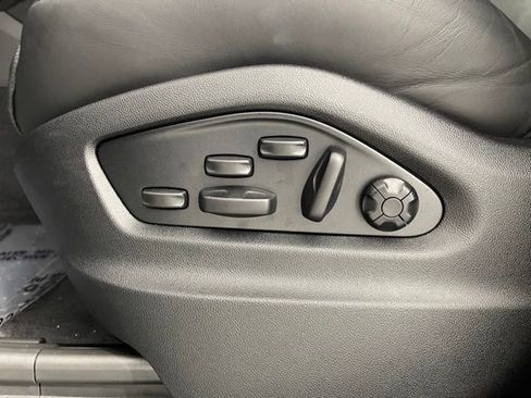 Used 2025 Porsche Cayenne S image 37