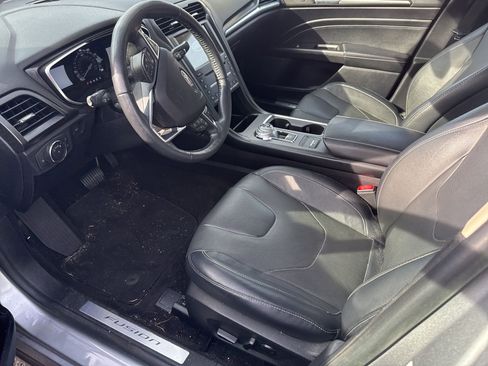 Used 2020 Ford Fusion Titanium image 13