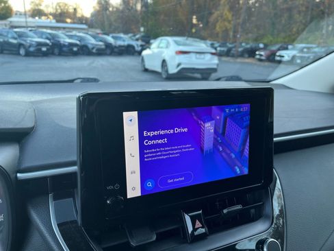 Used 2025 Toyota Corolla LE image 20