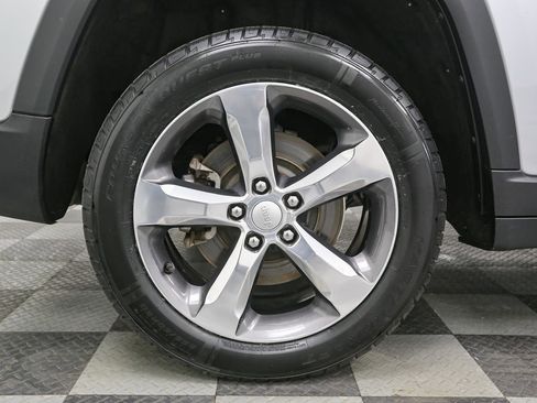 Used 2021 Jeep Grand Cherokee L Limited AWD/4WD image 20