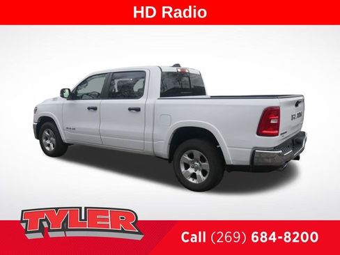 Used 2025 RAM 1500 Big Horn AWD/4WD image 5
