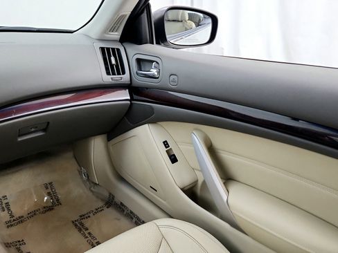 Used 2013 INFINITI G37 Convertible w/ Premium Pkg RWD image 24