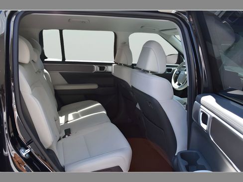 New 2026 Hyundai Santa Fe SE FWD image 16